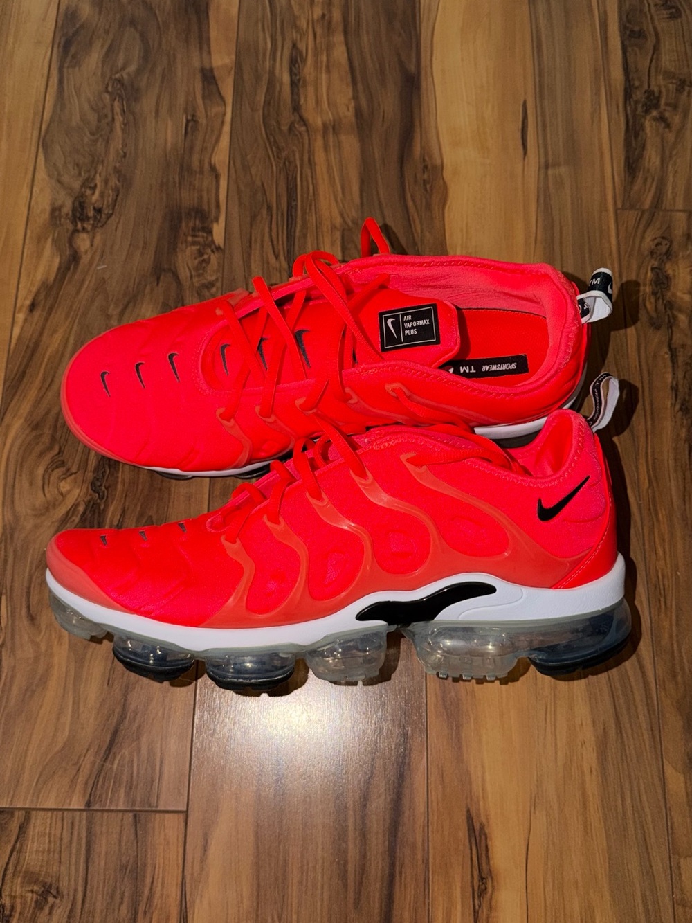 Nike Air Vapormax Plus “Crimson”